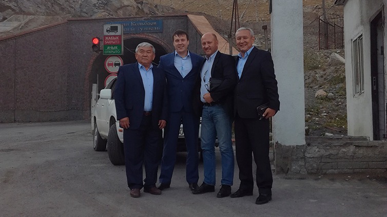 ™Предприятие ПИК™ и экскурсия по дорогам КР после участия в семинаре на тему Применение сертифицированных изделий и конструкций в области безопасности дорожного движения на автомобильных дорогах в Кыргызской Республике